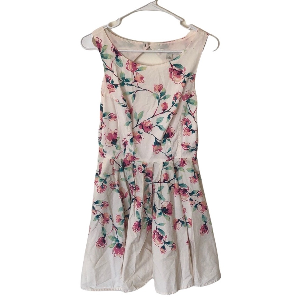 FINAL SALE ✨ Floral A line Lauren Conrad size 6 Easter dress